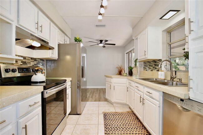 Building Photo - 2914 Lando Ln
