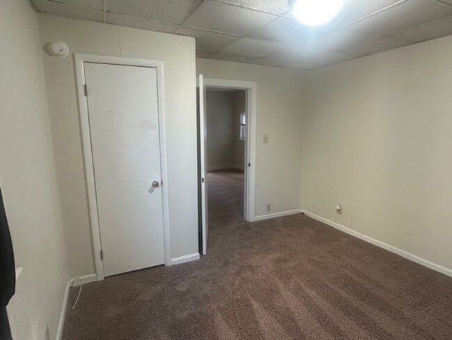 Building Photo - 132 S 5th Ave