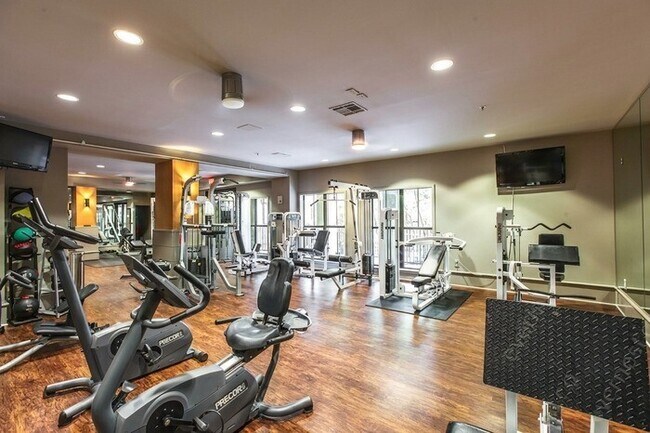 Building Photo - Chic 1 Bed, 1 Bath Condo with Carport/ Available Now!