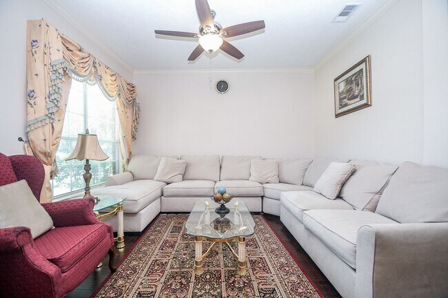 Building Photo - 15715 Brookwood Lake Pl