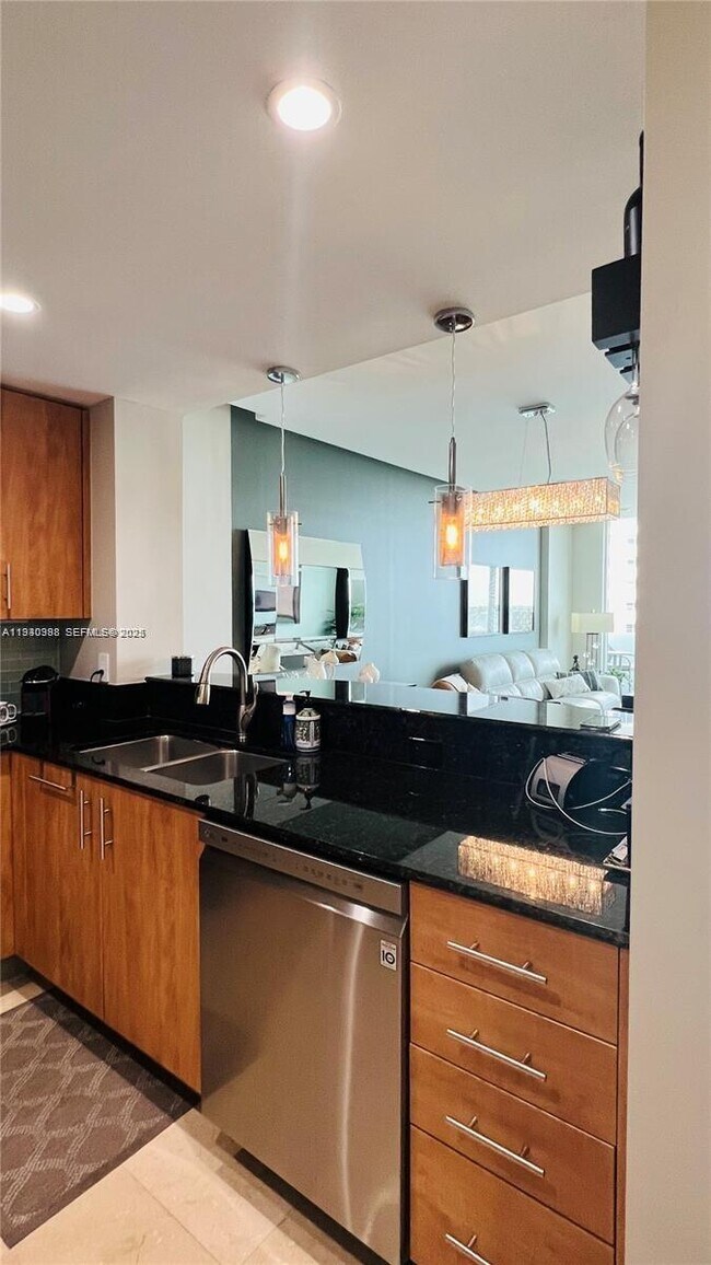 Building Photo - 7900 Harbor Island Dr