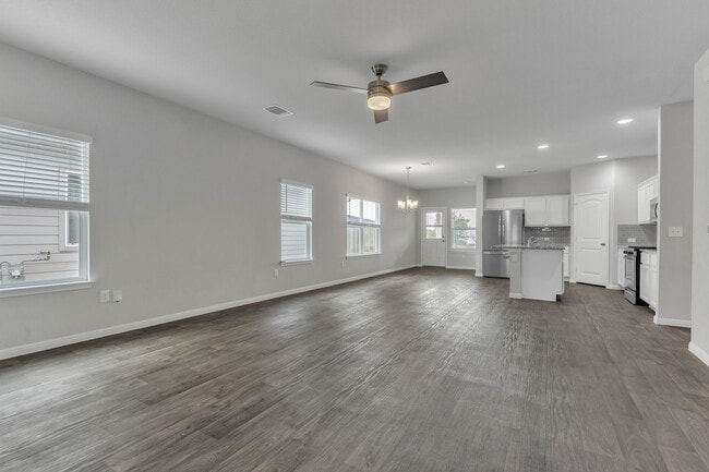 Building Photo - 3311 Brywood Dr