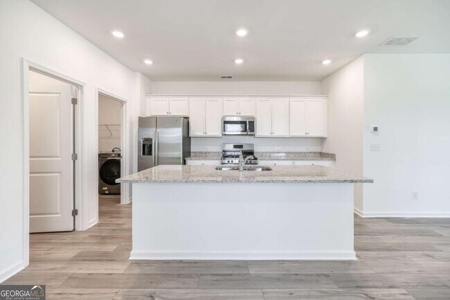 Building Photo - 49 Kestrel Dr