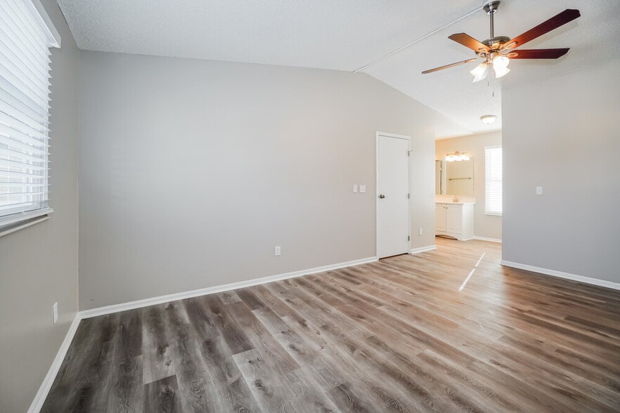 Building Photo - 5305 Frisco Dr