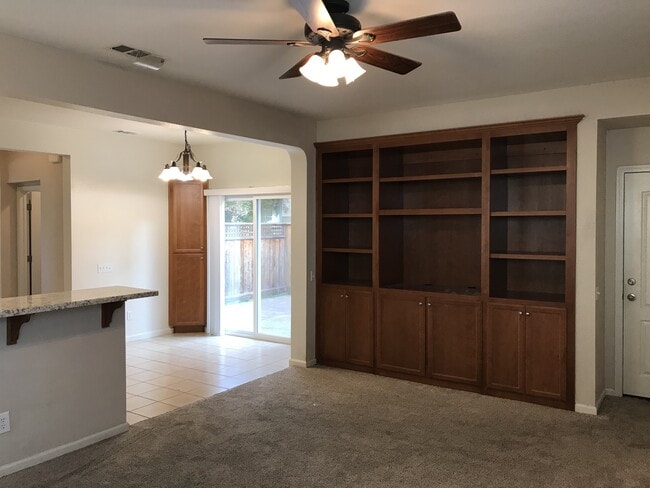 Building Photo - Two story in desirable north Turlock!