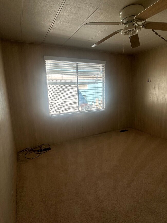 Building Photo - 3601 E Wyoming Ave