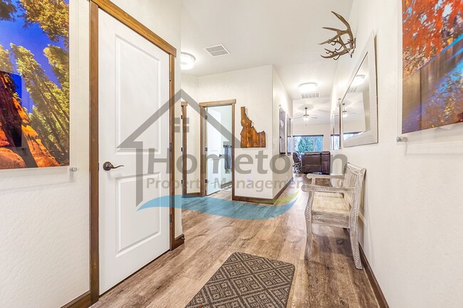 Building Photo - ***Move-In Special $200.00 Off First Month...