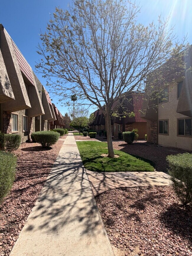 Building Photo - Las Vegas Guard-Gated Condo for Rent | 2 Bedroom Upstairs Unit | River Glen Community