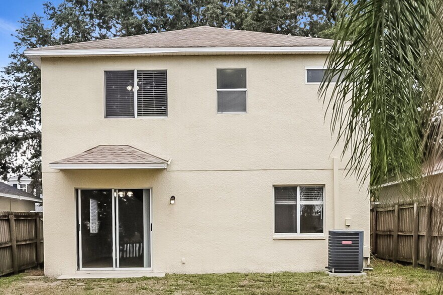 Building Photo - 13121 Fennway Ridge Dr