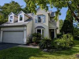 Building Photo - 72 Harvard Cir