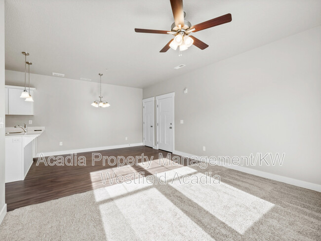 Building Photo - 724 Desert Willow Dr