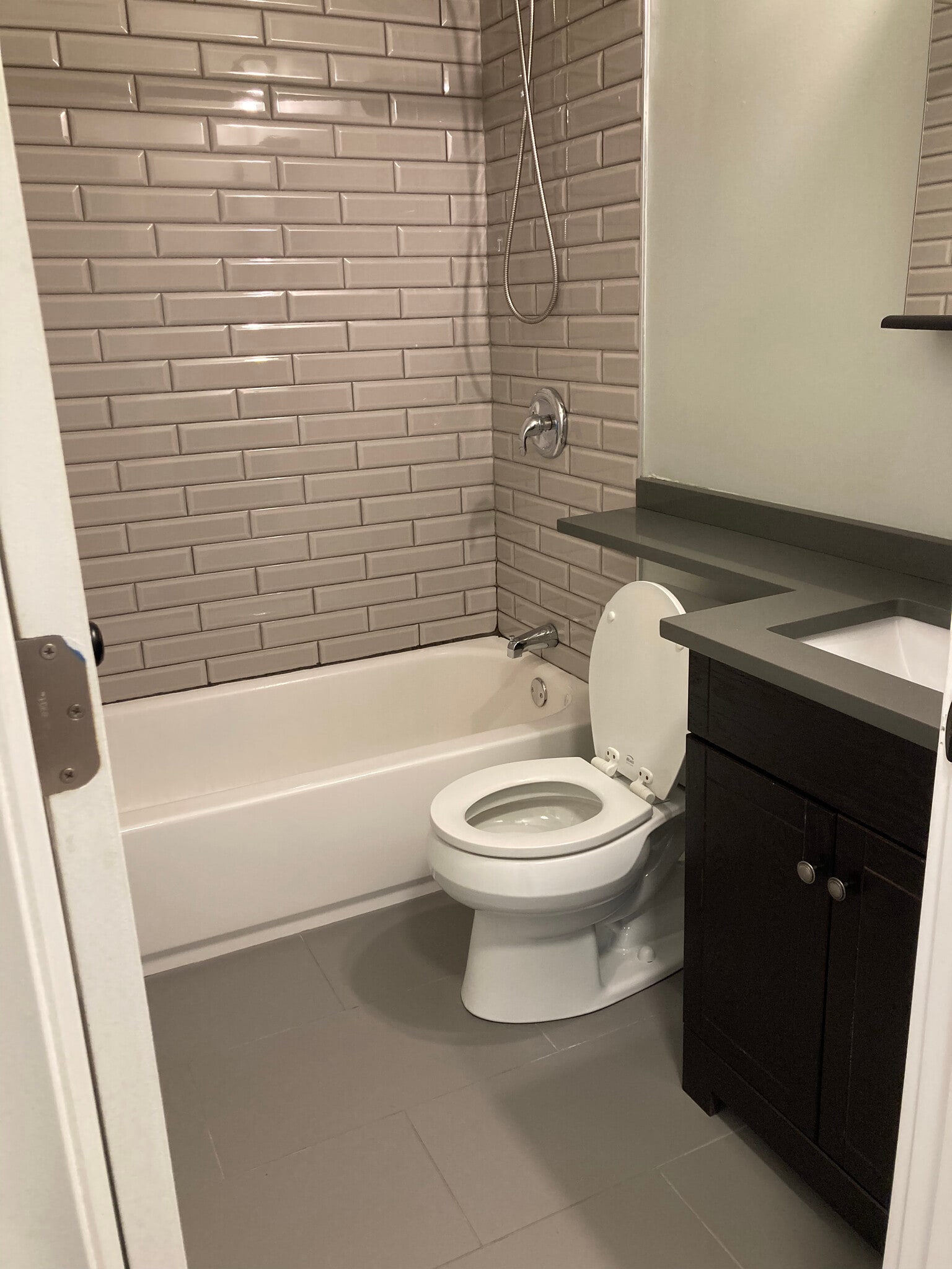 Building Photo - 696 Elm Pl