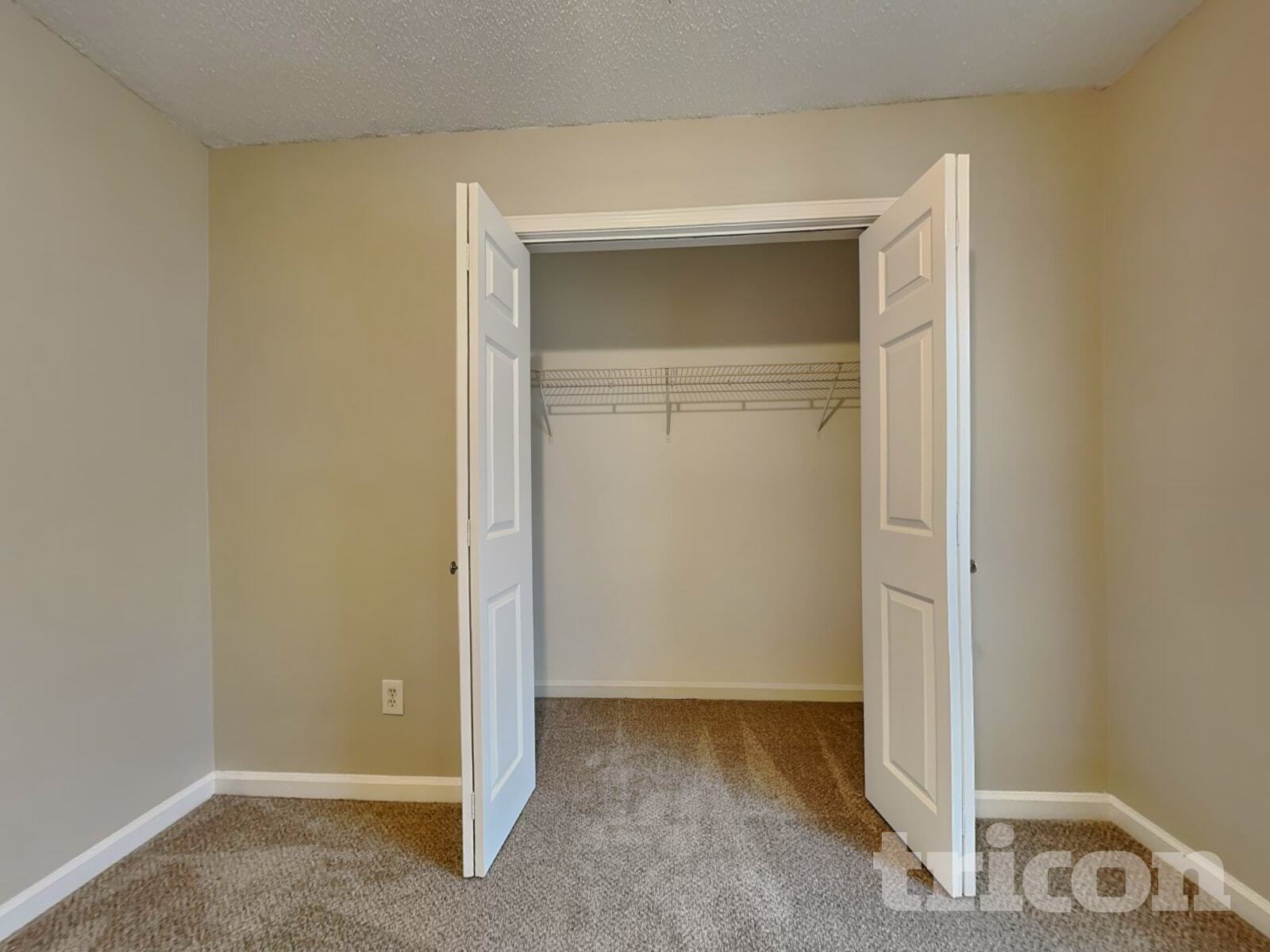 Building Photo - 48 Sumer Ln S