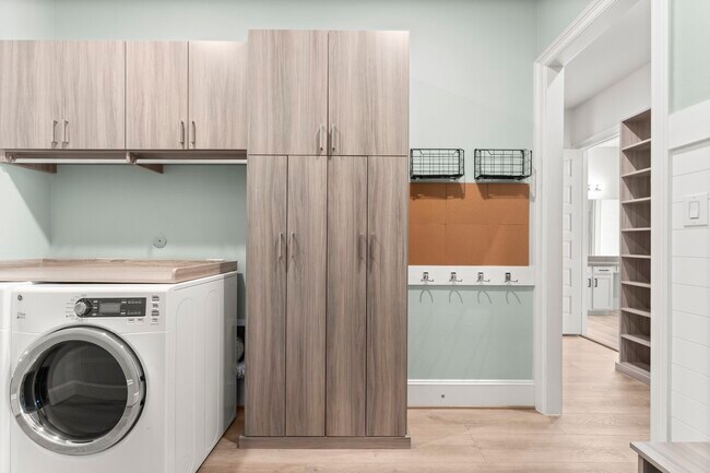 Building Photo - 27907 Emerald Vista Dr