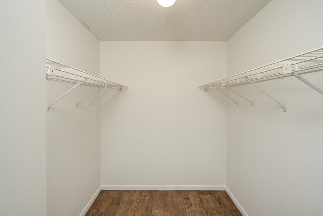 Building Photo - 1040 Dorado Dr