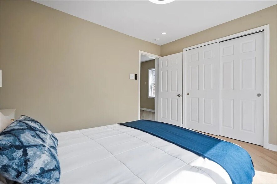 Building Photo - 362 Marshall Ave