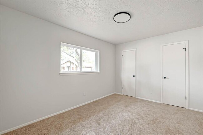 Building Photo - 2330 Grindstone Ln