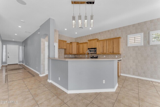 Building Photo - 7913 N 88th Ln
