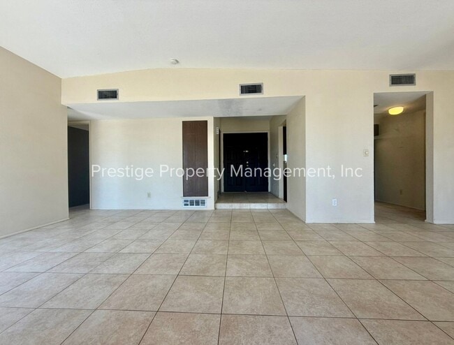 Building Photo - 2618 S Camino Seco