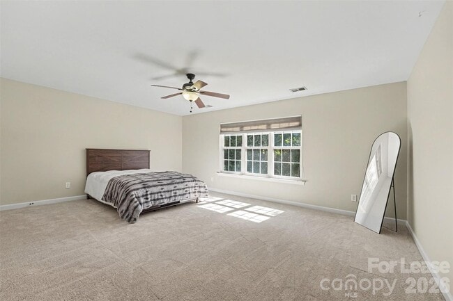 Building Photo - 11526 Sir Francis Drake Dr