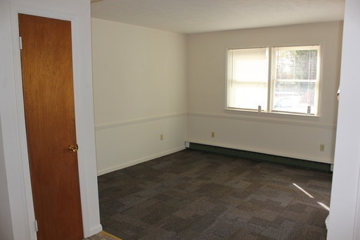 Building Photo - 2 Bedroom Townhouse for Rent in Bridgewater