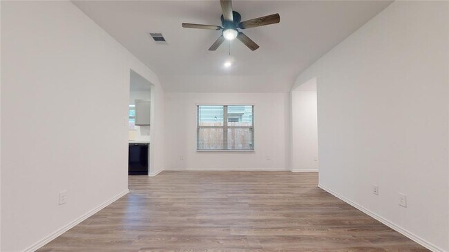 Building Photo - 1206 Silver Fir Ct