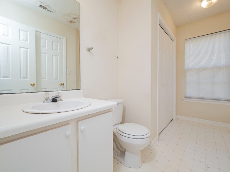 Building Photo - 4712 Silverdene St