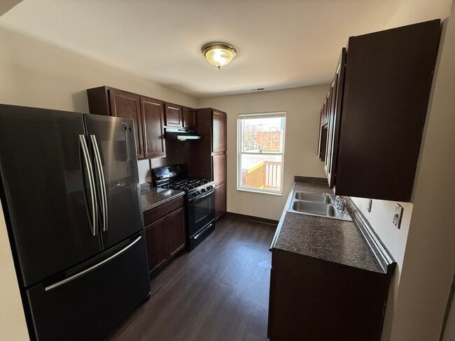 Building Photo - Welcome to 5085 Stanley Ave