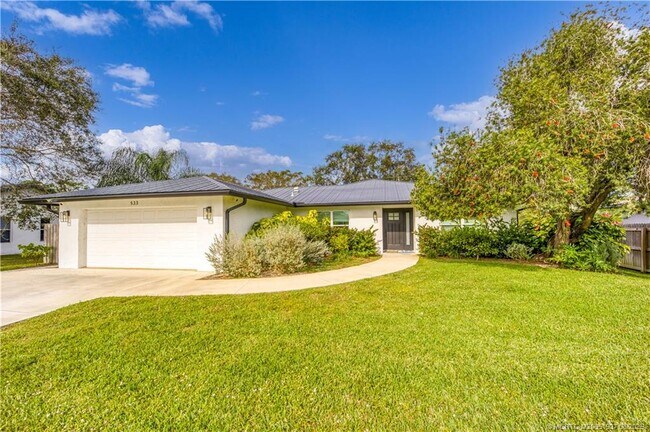 Primary Photo - 533 SE Ocean Spray Terrace