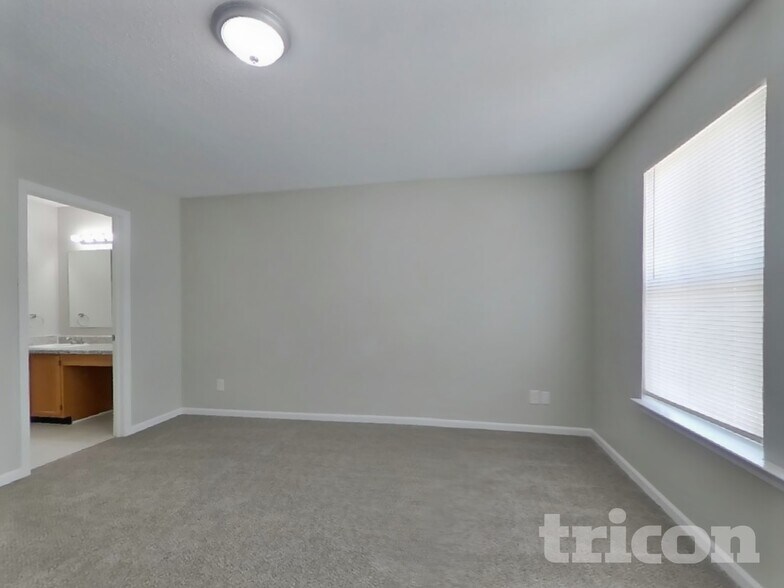 Building Photo - 4518 Redcliff S Ln