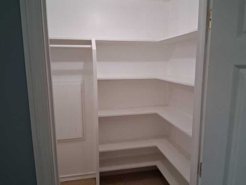 Building Photo - 1749 Avocado Rd