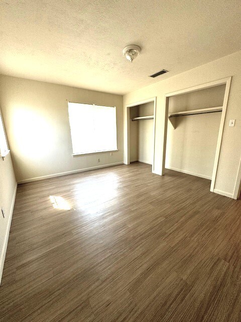 Building Photo - 215 Santa Monica St