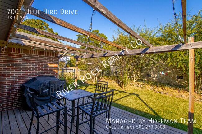Building Photo - 7001 Blue Bird Dr