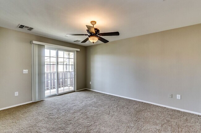 Building Photo - 860 S Adam Way