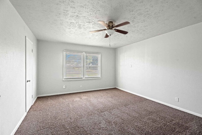 Building Photo - Comfortable 4-Bedroom Home with Lawncare Included Available for Spring 2026 Pre-Lease