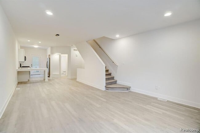 Building Photo - 3426 Primary St