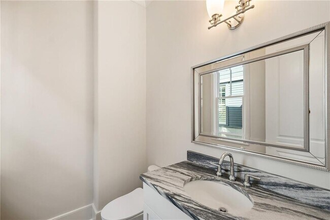 Building Photo - 2350 Melina Pl