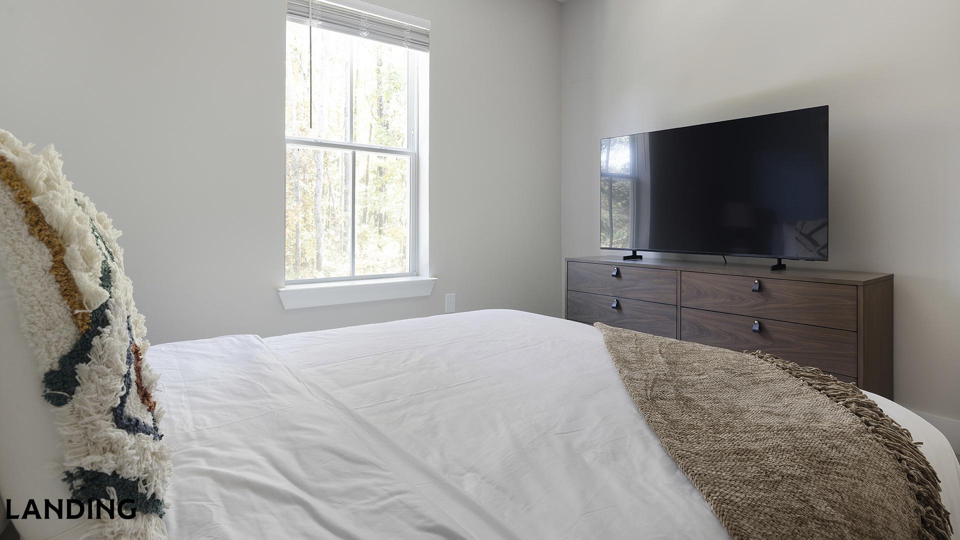 Building Photo - 1000 Forestview Dr