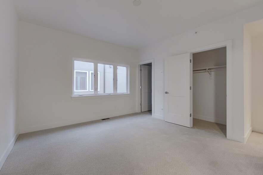 Building Photo - 4437 Tennyson St