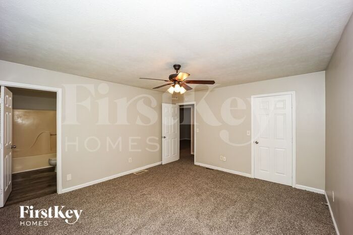 Building Photo - 420 Freestone Dr