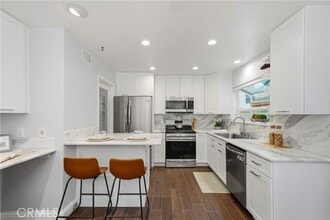 Building Photo - 850 Windwood Dr