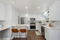Building Photo - 850 Windwood Dr