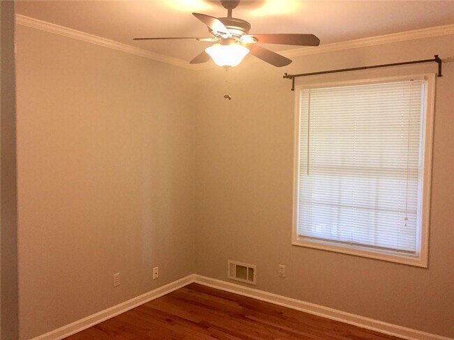 Building Photo - 4625 Kings Down Rd