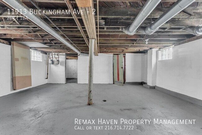 Building Photo - 11913 Buckingham Ave