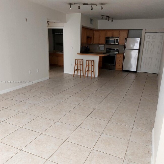 Building Photo - 2630 SW 28th St