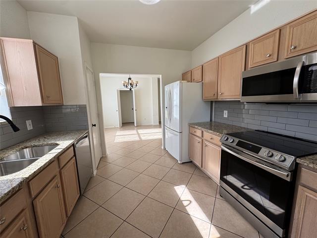 Building Photo - 4432 Park Creek Ct