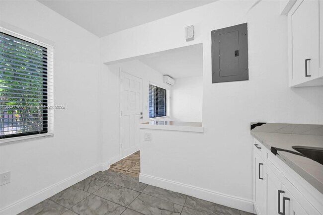 Building Photo - 6432 NE 1st Ct