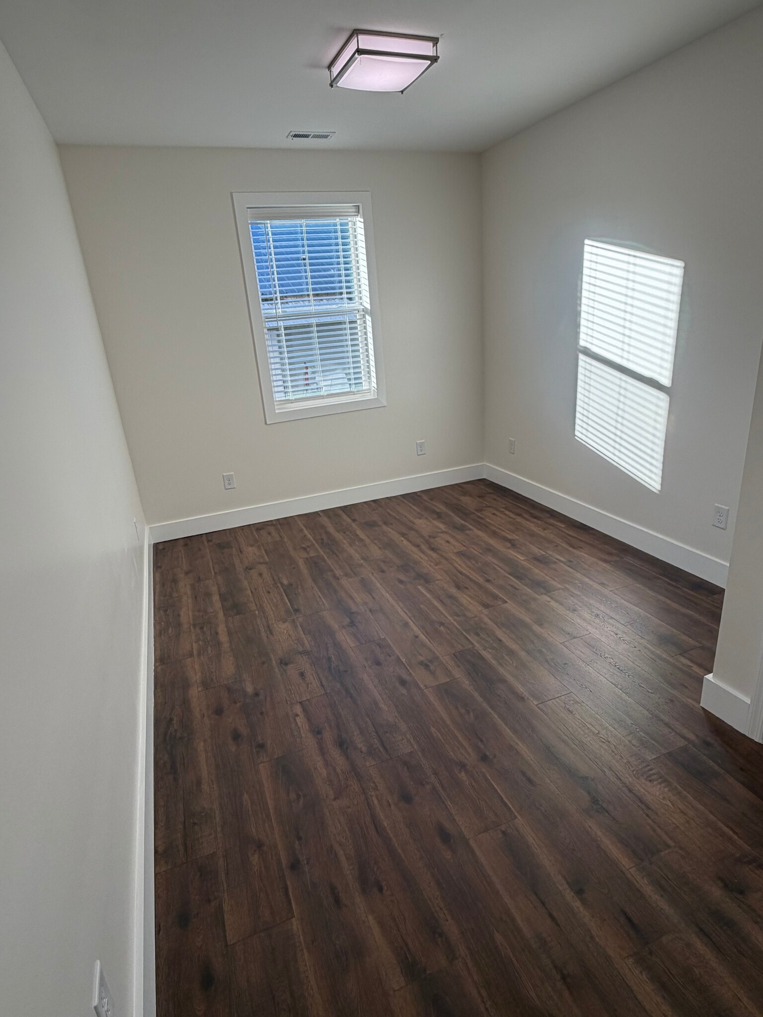 Building Photo - 1417 Woodbine Ave