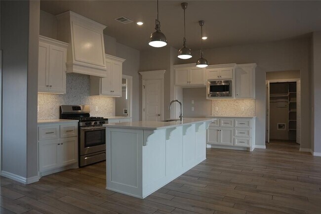 Building Photo - 5216 Bing Cir