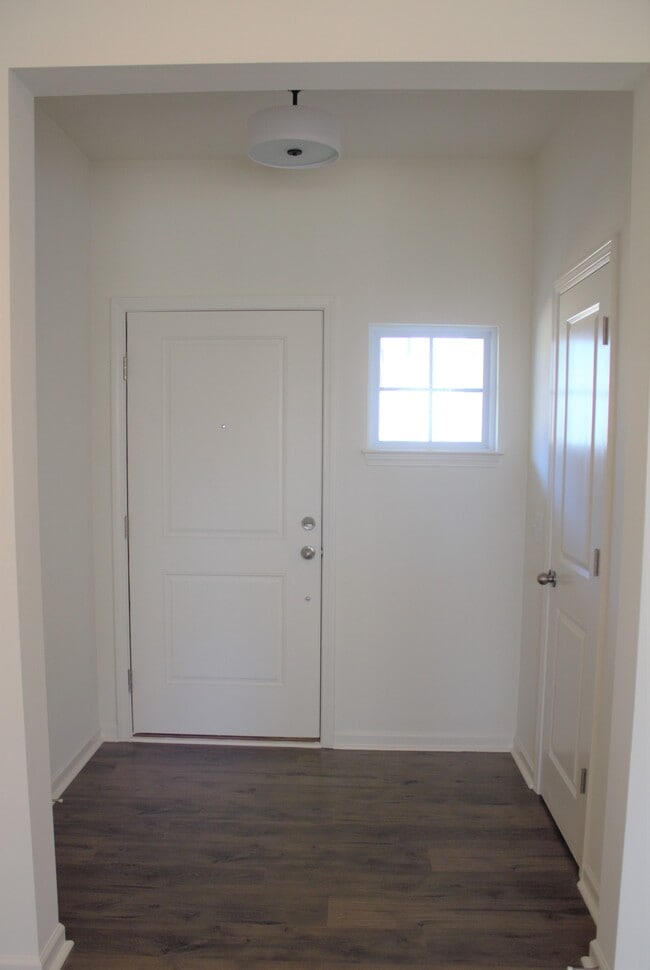 Building Photo - 4671 Wesmar Ct
